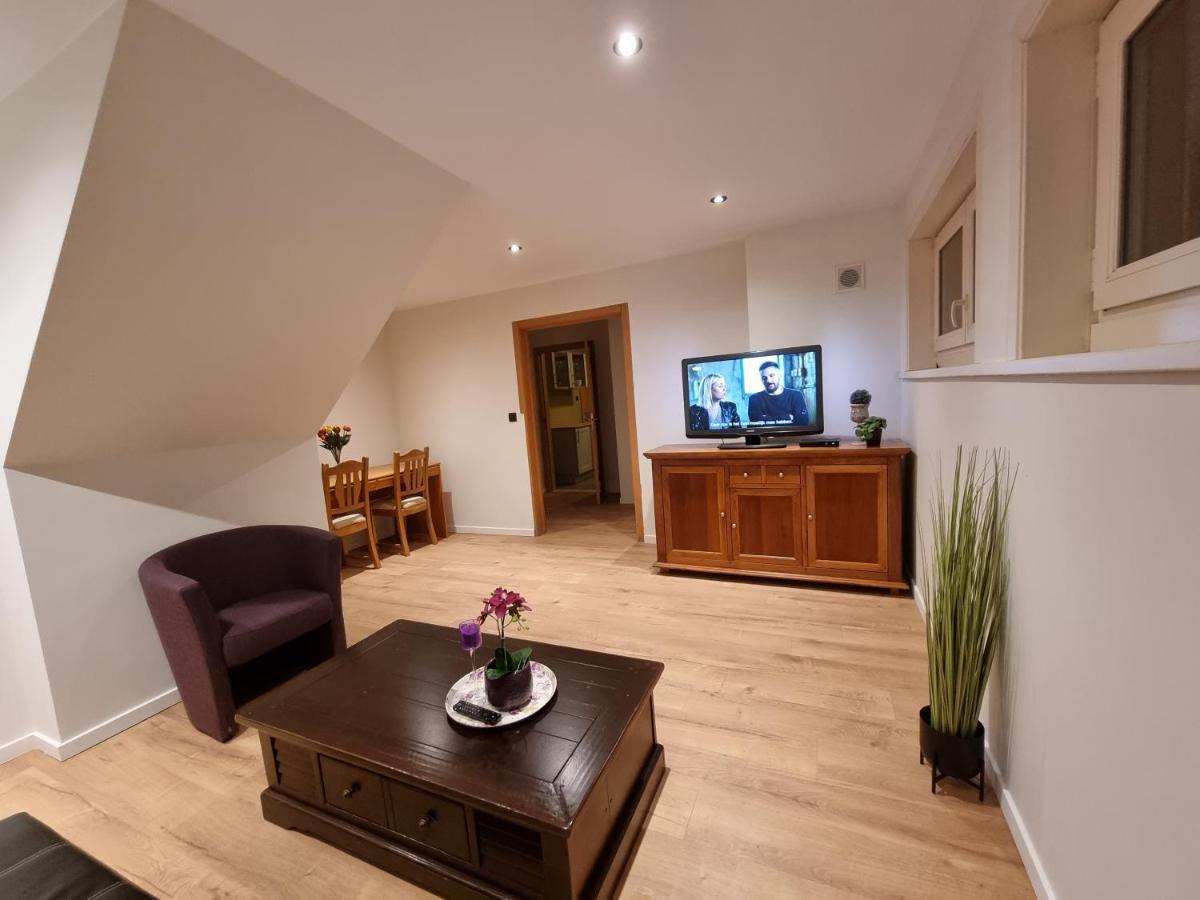 Susberg 3 Luxe Verblijf Met Zwembad En Sauna NeerNeerpelt Exterior foto